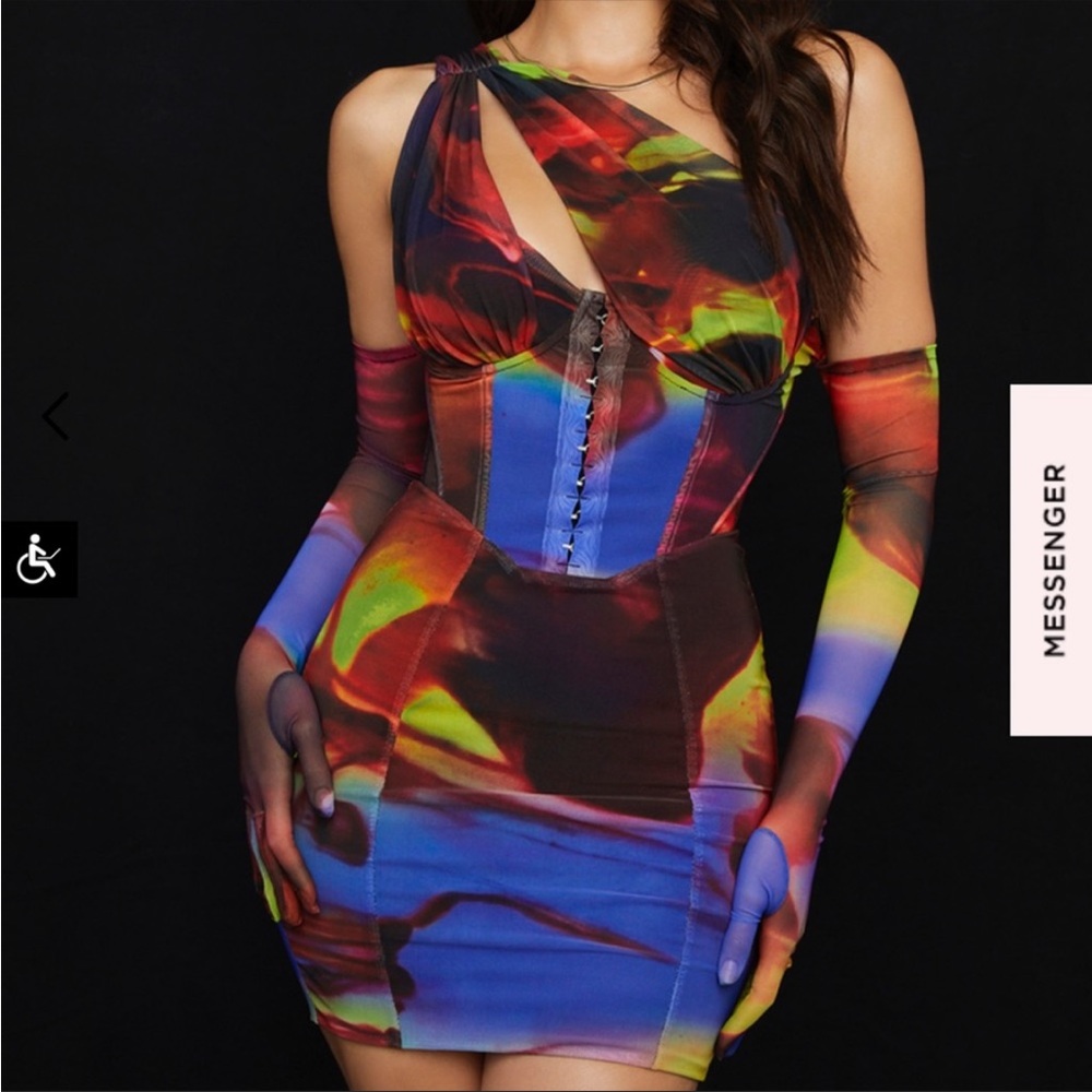 Printed Cut Out Mini Dress w/ Gloves